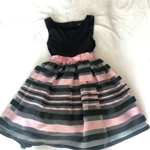 Girls Size 10 Holiday/Party Dress Worn Once